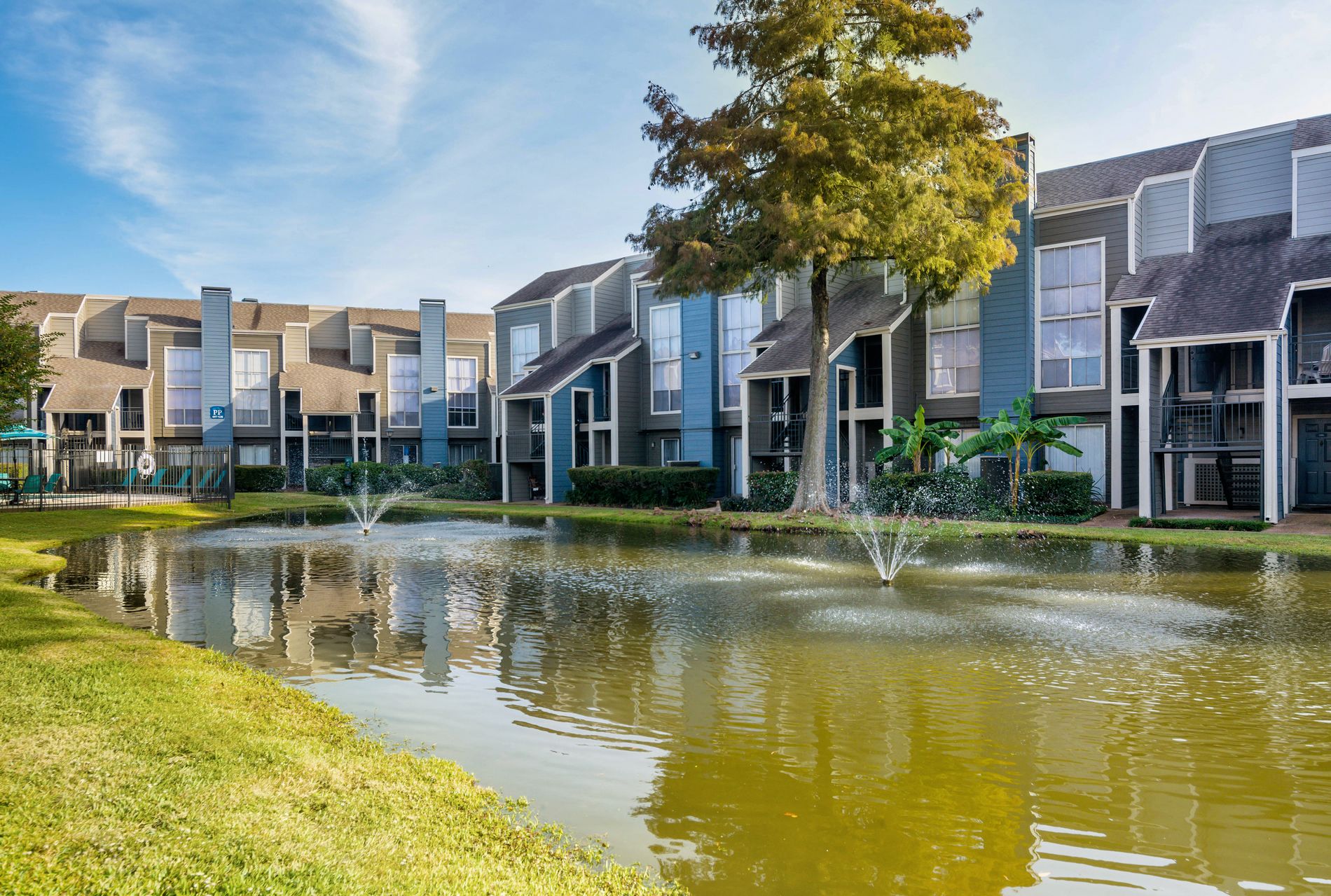 Park at Woodlake Apartments in Houston, TX
