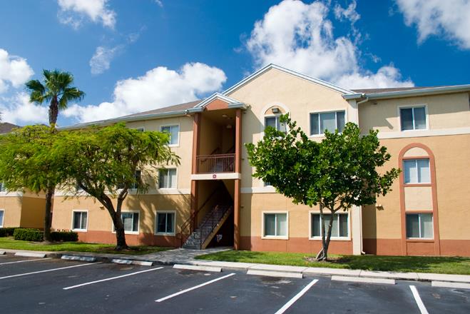 Waverly Apartments 1386 Summit Pines Blvd West Palm Beach Fl Rentcafe