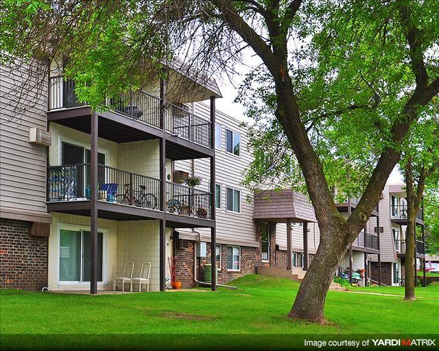 Shoreview Hills | Apartments in Shoreview, MN