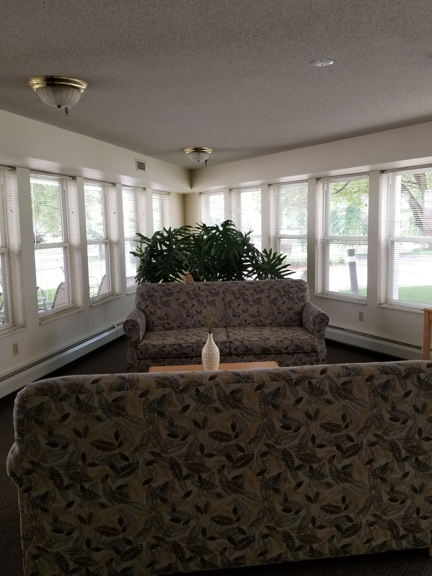 Silver Lake Pointe Apartments, 2701 County Road I, Mounds View, MN