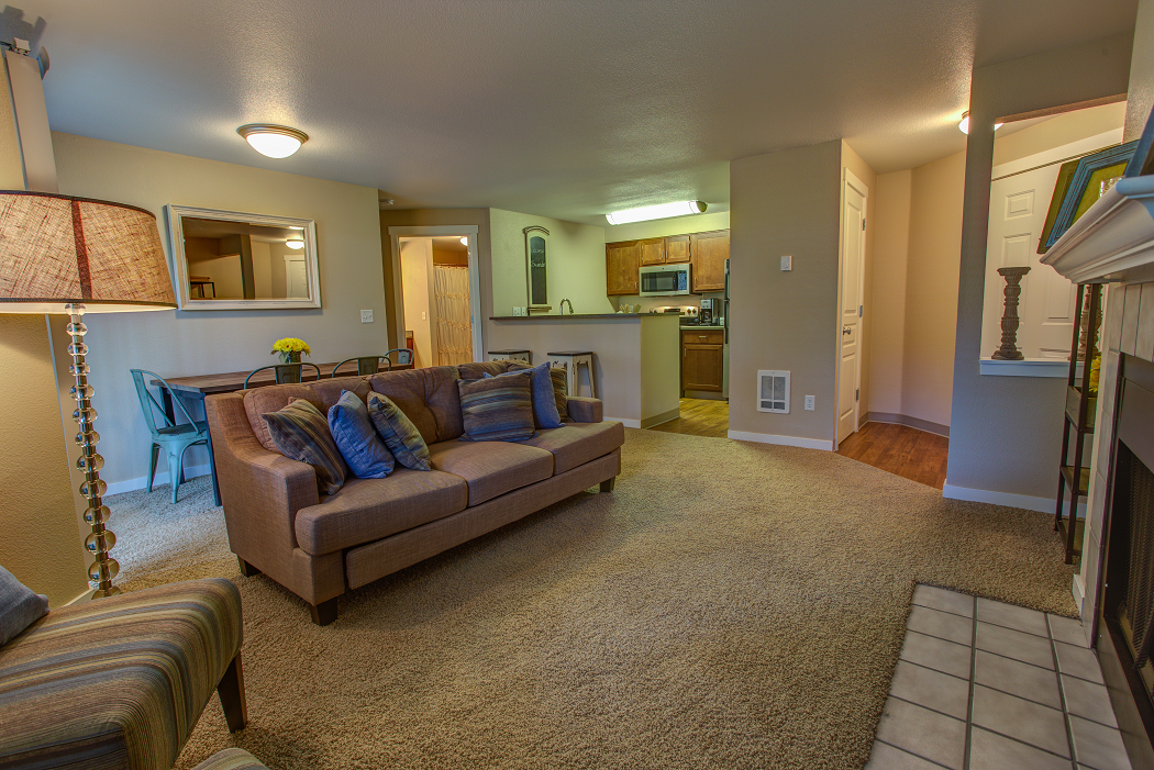Commons at Avalon Park Apartments in Tigard Oregon