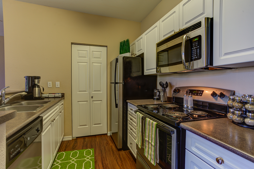 Commons at Verandas Hillsboro Apartments For Rent