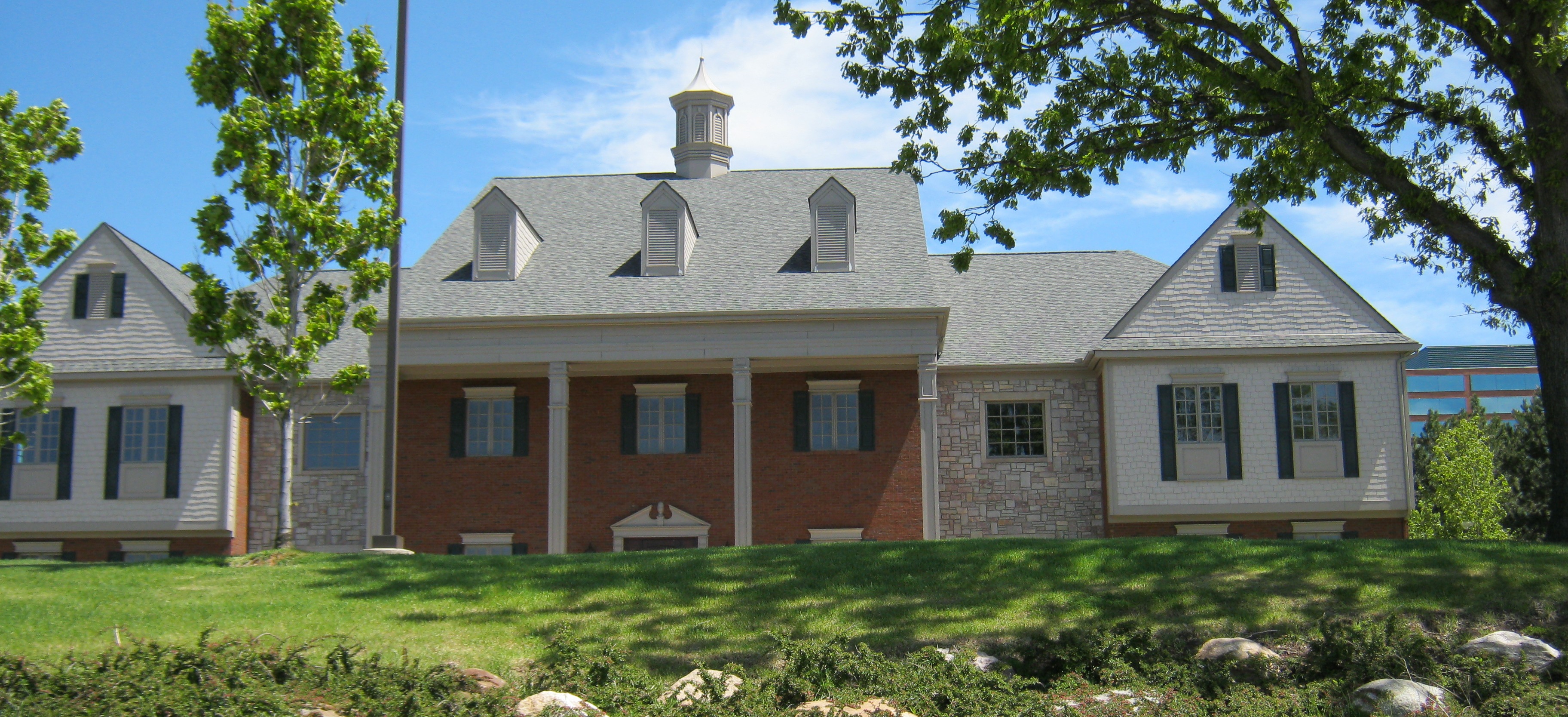 Brookwood Apartments Apartment and Community Amenities