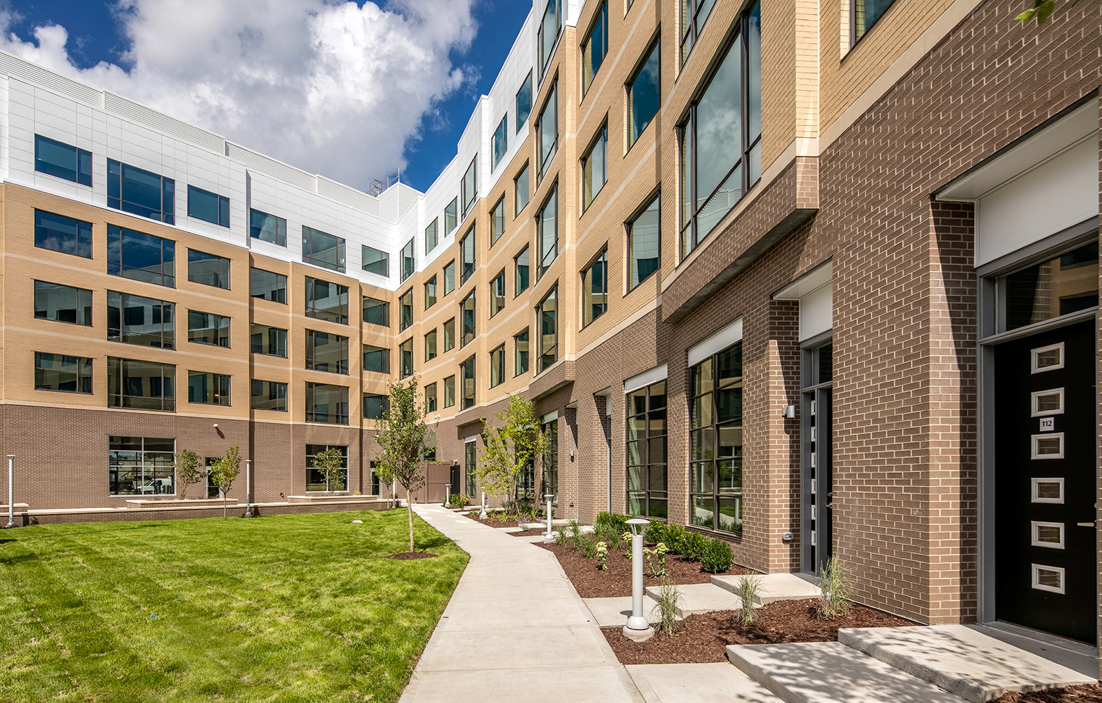 Fulton Place Apartments in Grand Rapids, MI