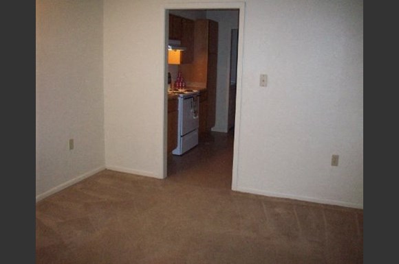 Emerald Point Apartments, 4254 5th Ave, Lake Charles, LA
