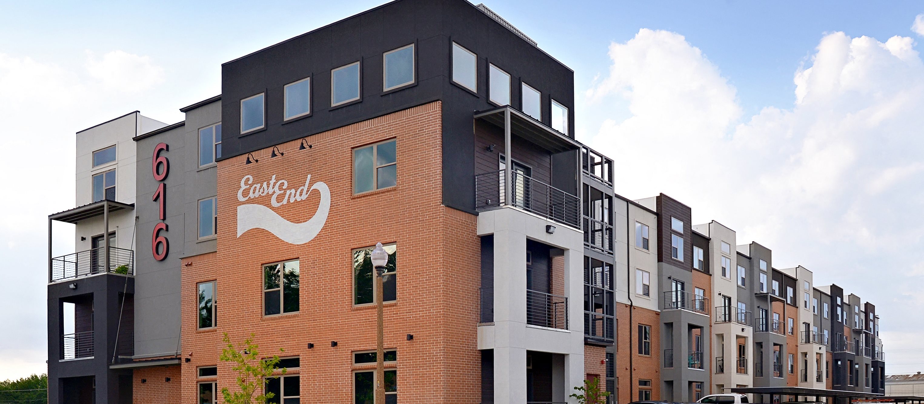 East End Lofts At The Railyard Apartments In Denton Tx [ 1334 x 3050 Pixel ]