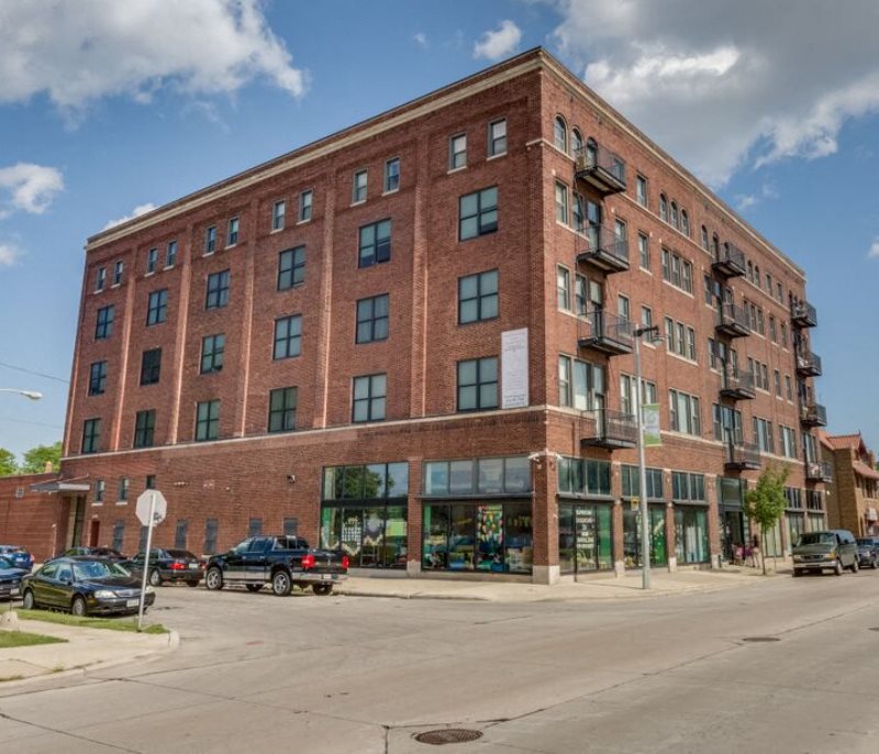 Johnson Park Lofts Apartments in Milwaukee, WI
