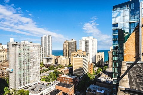 Rooftop View at 14 West Elm Apartments, Chicago,Illinois