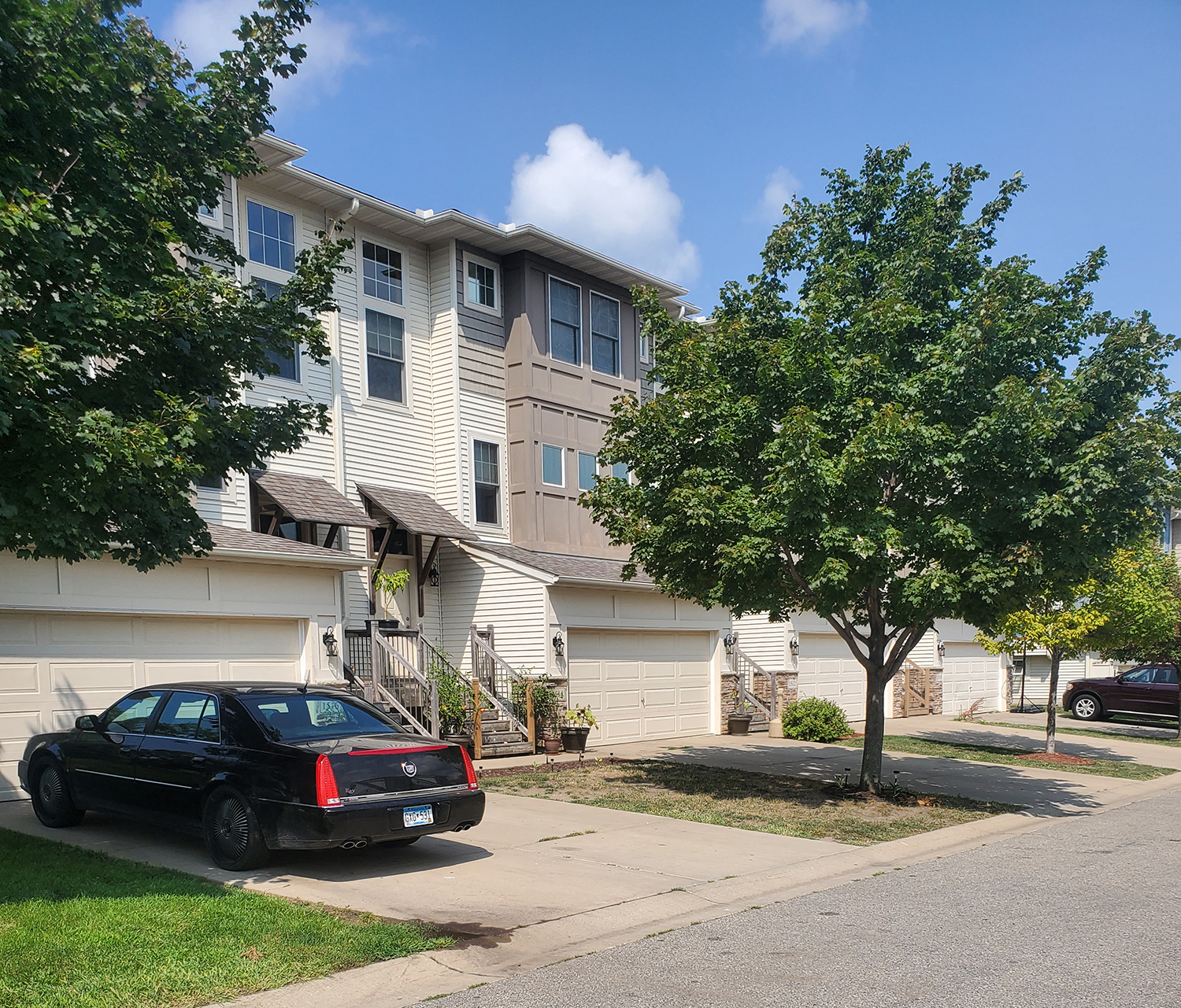 Deerwood Lane Townhomes eBrochure