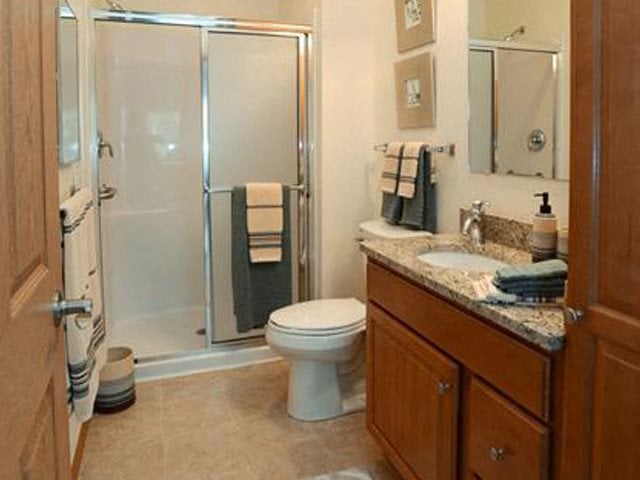 Spacious Bathrooms With Garden Tubs at Highlands at Riverwalk Apartments 55+, Mequon, WI,53092