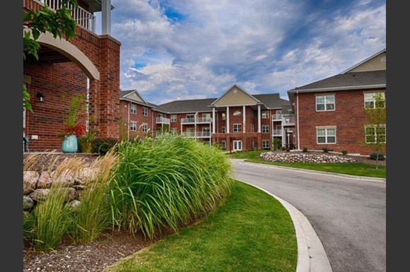 Lush landscaping With Walking Trails at Highlands at Riverwalk Apartments 55+, Mequon, 53092