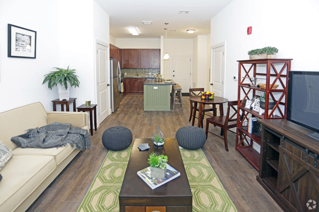 Photos and Video of Newton Town Centre in Newton, NJ