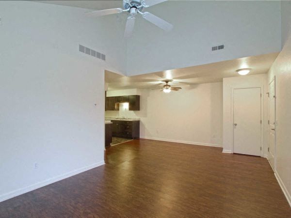 Gallery Photo 6