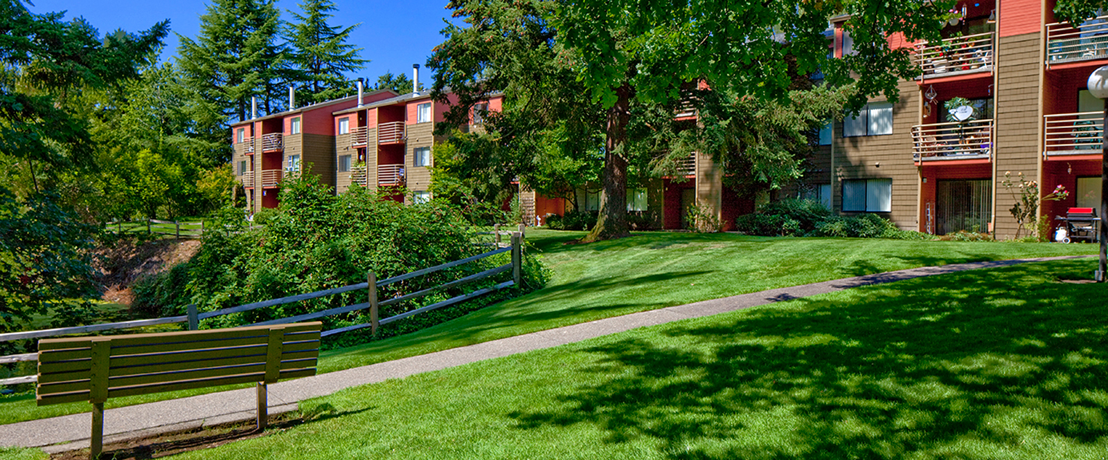 Crystal Lake Apartments in Milwaukie, OR