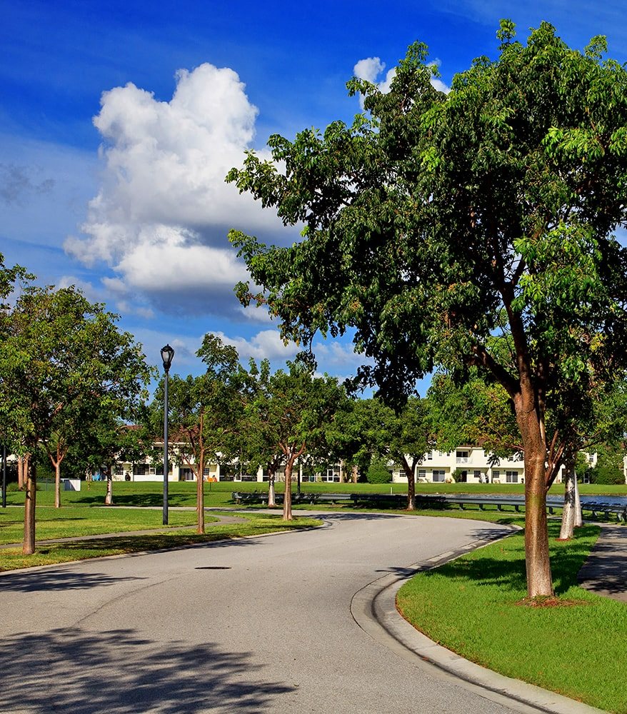 Emerald Lake Apartment Homes Palm Springs Apartments for Rent