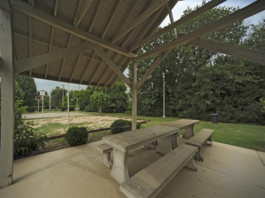 Photos and Video of Valley Lake in Fayetteville, AR