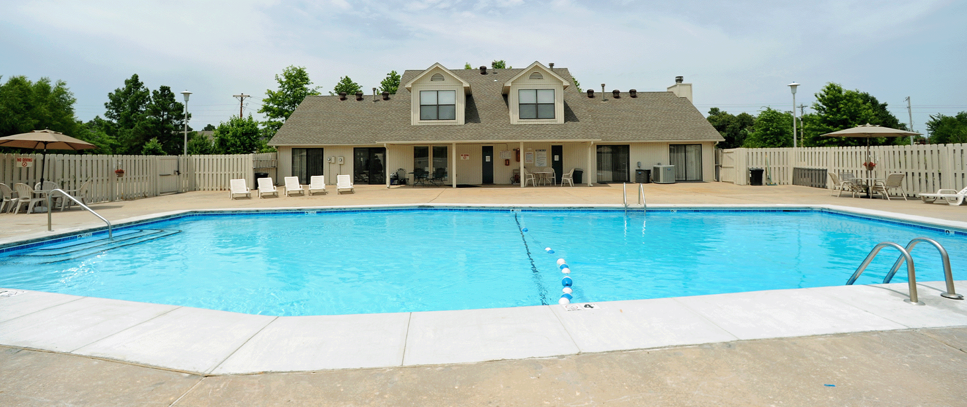 Valley Lake Apartments in Fayetteville, AR