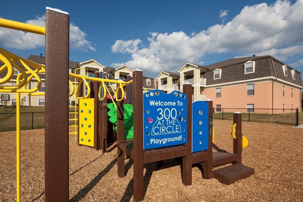 300 at the Circle Playground