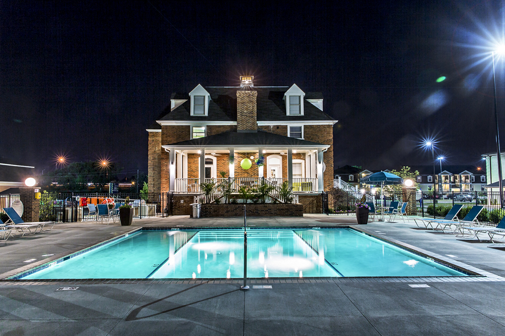 300 at the Circle Apartment Pool in Lexington