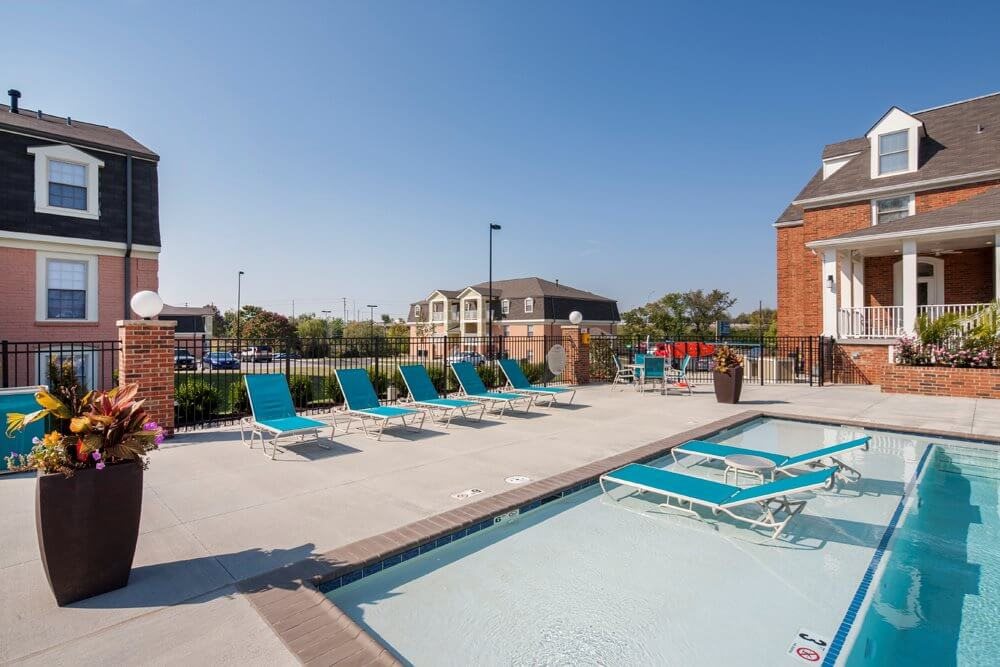 Lexington KY apartments with sun decks