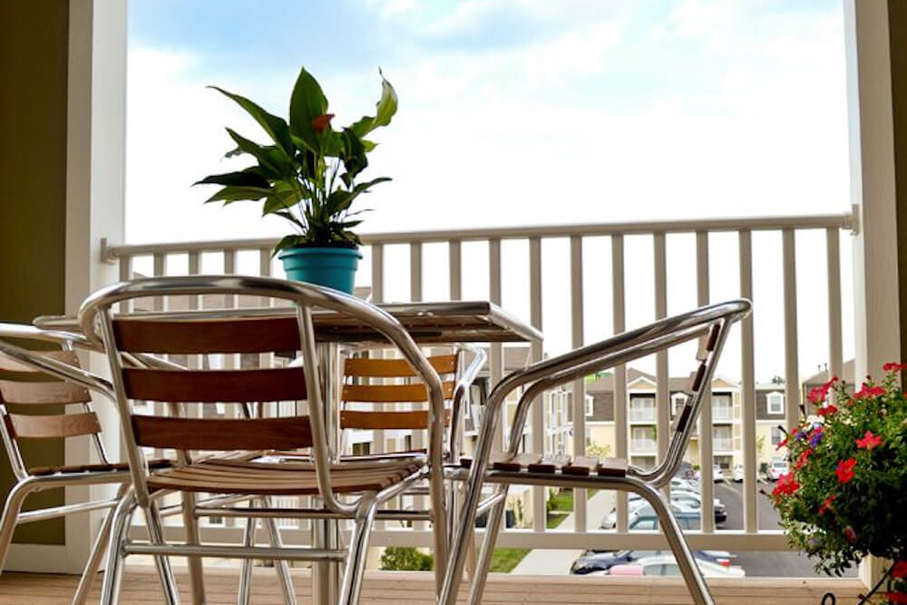 Lexington KY apartments with patio/balcony