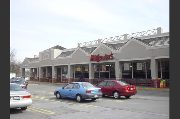 Seminary Plaza Shopping Center | Apartments in Alexandria, VA