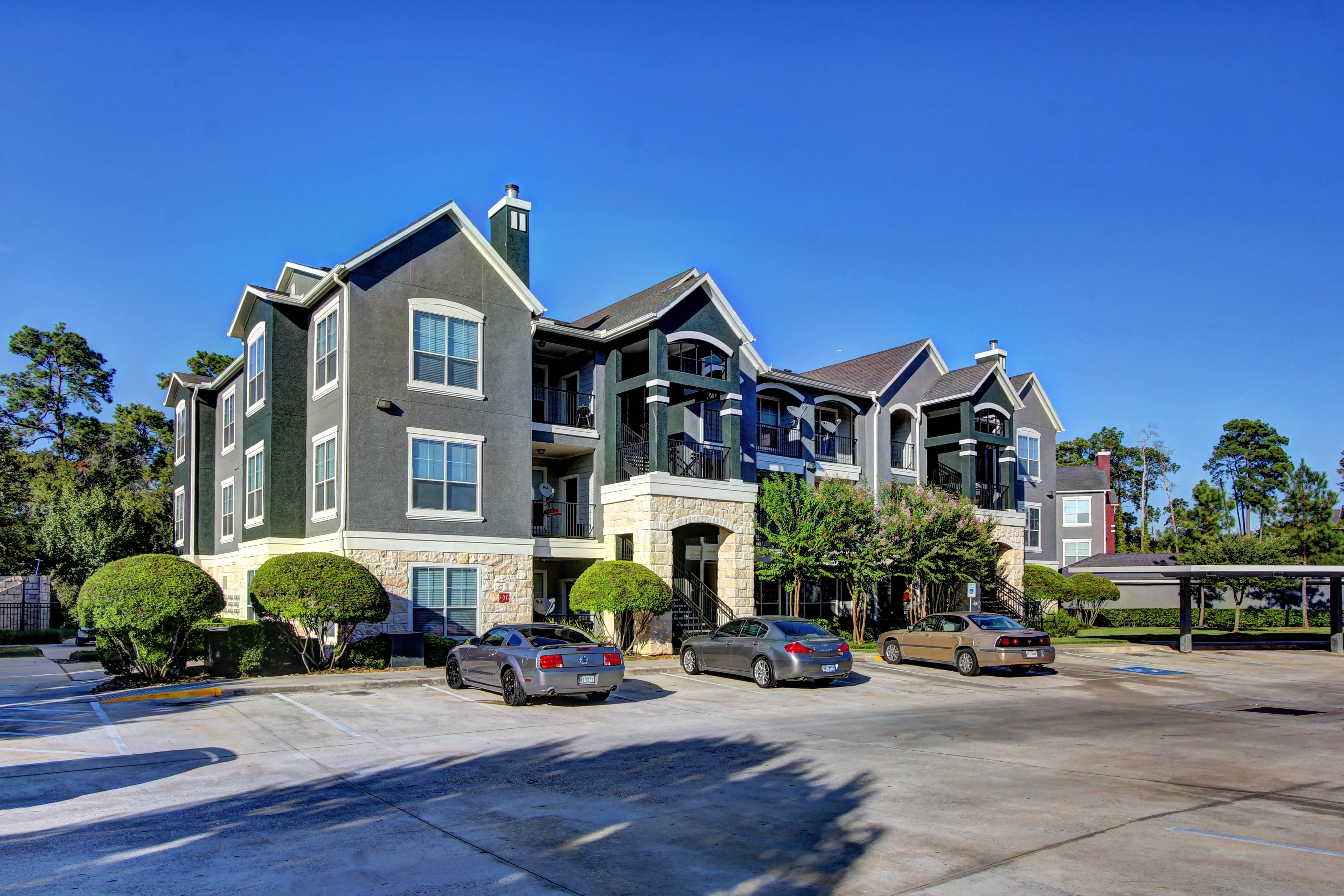 retreat at cypress station apartments