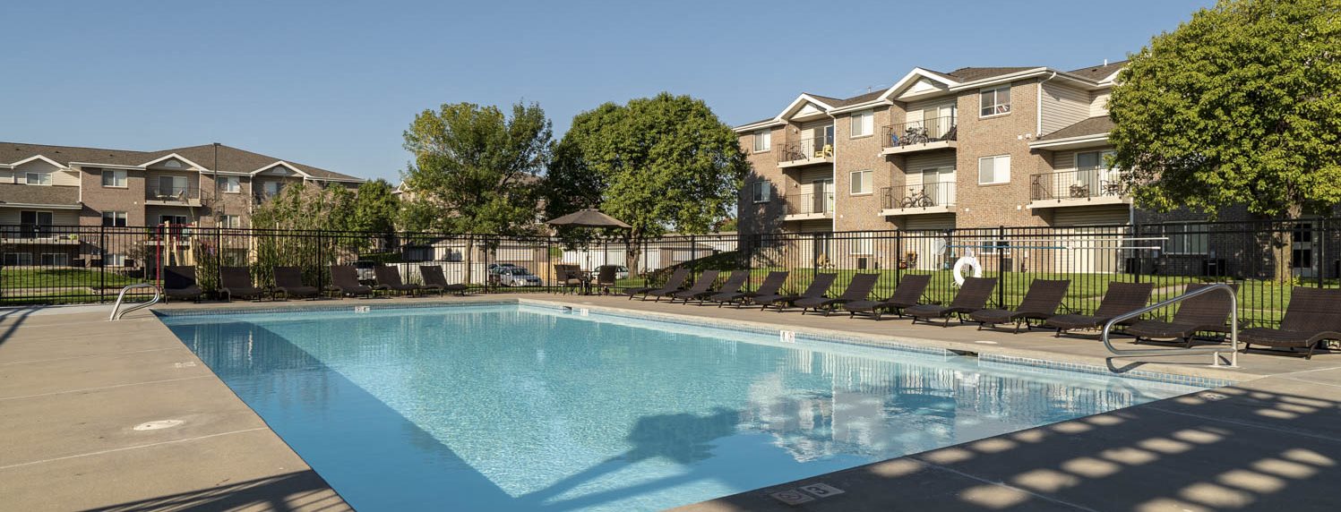 Swimming pool at Highland View Apartments in north Lincoln NE 68521