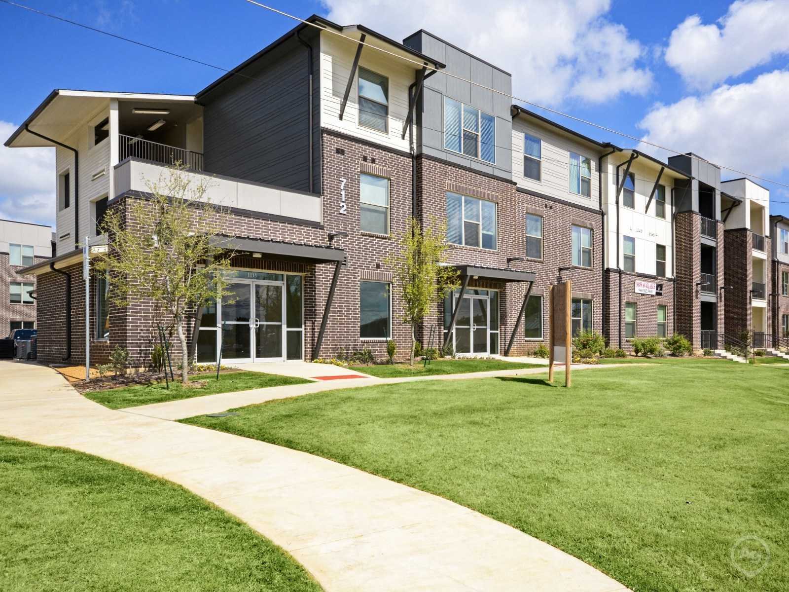 Seven Twelve Lofts Apartments In Denton Tx [ 1200 x 1600 Pixel ]