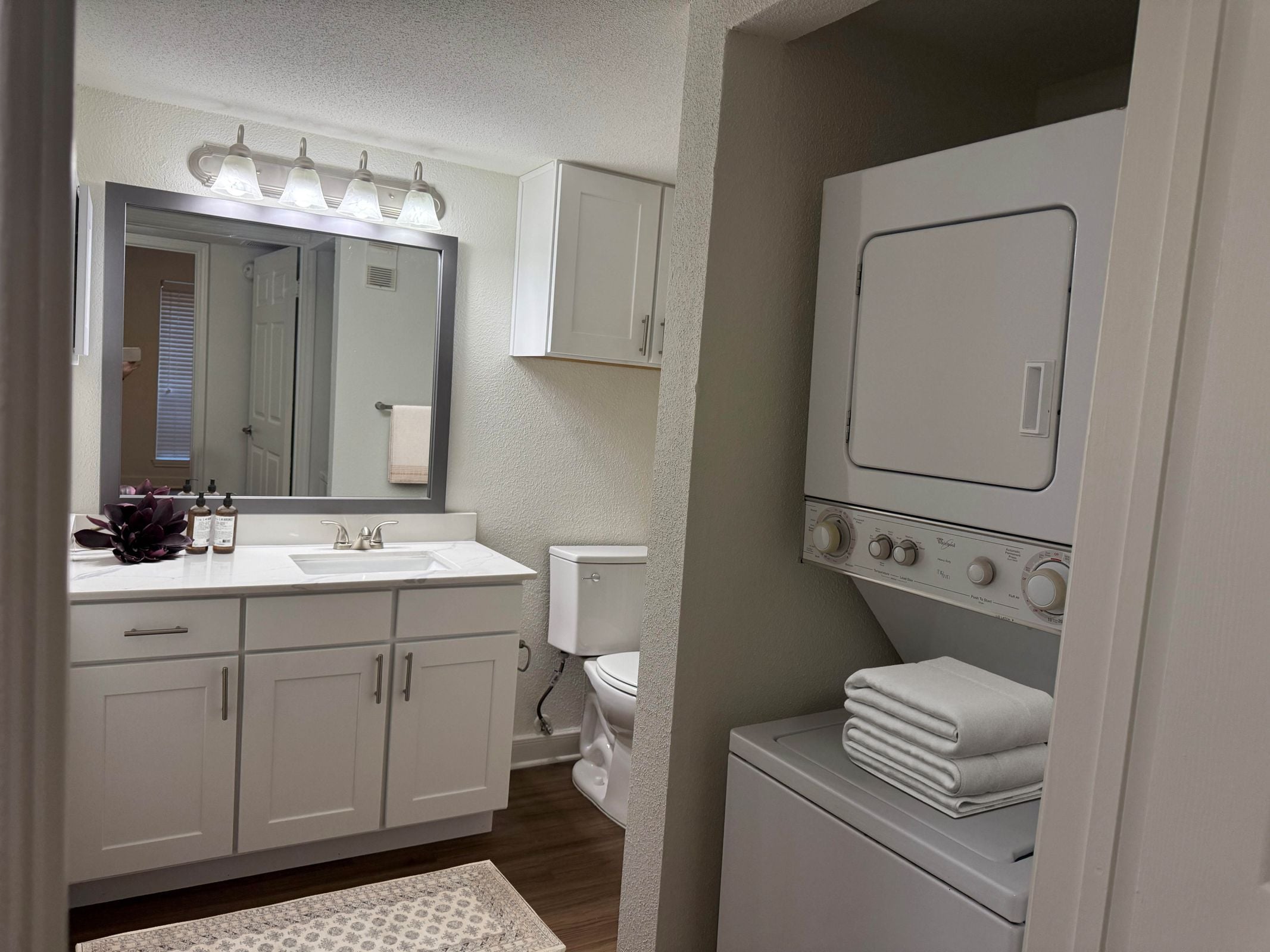 Laundry room at Gables Cityscape