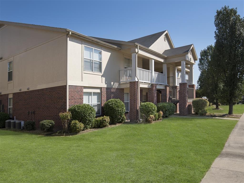 Photos and Video of Centennial Valley I/II in Conway, AR