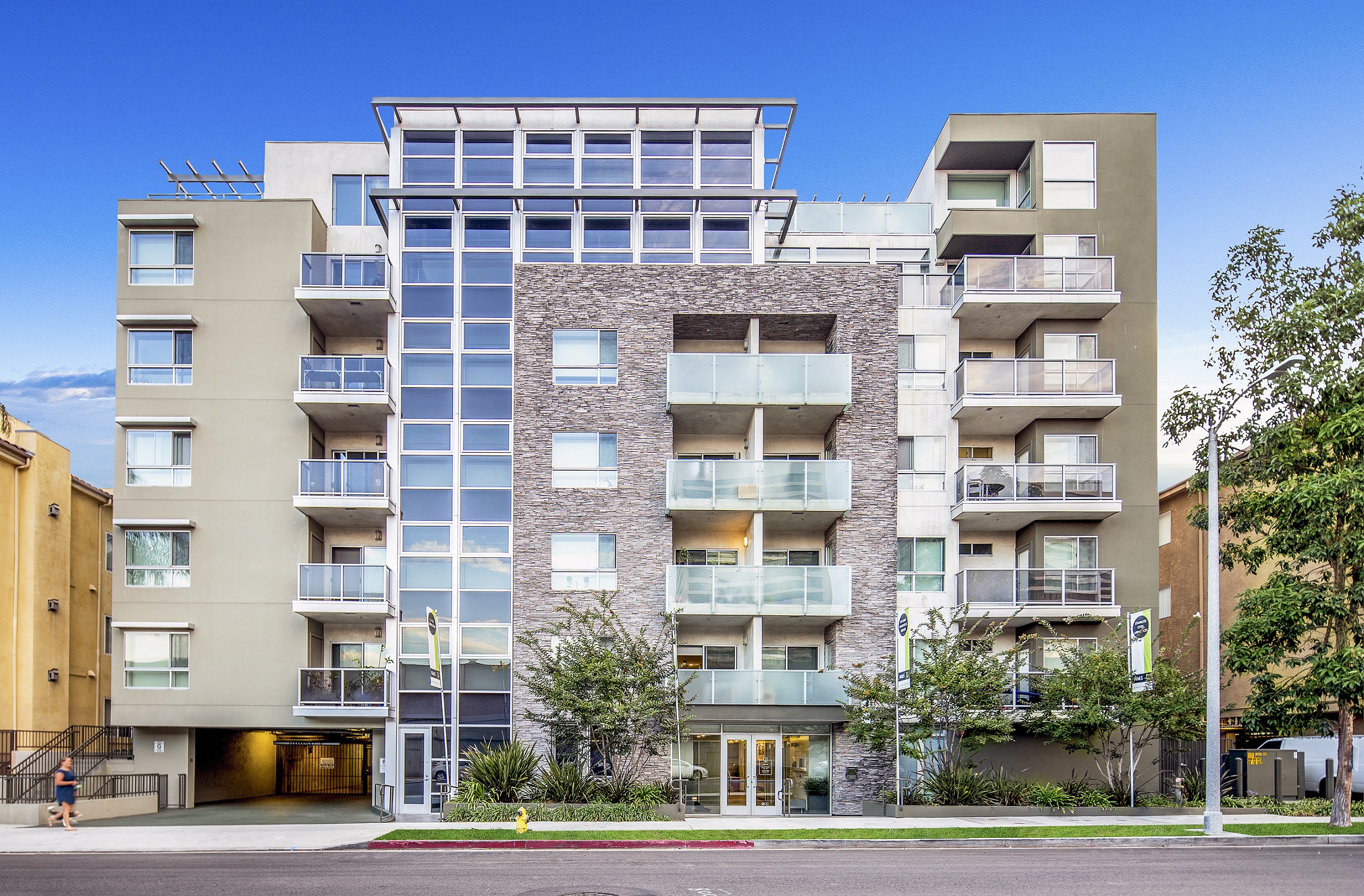 Apartment Search Nms Residential Luxury Apartments In Los Angeles Ca