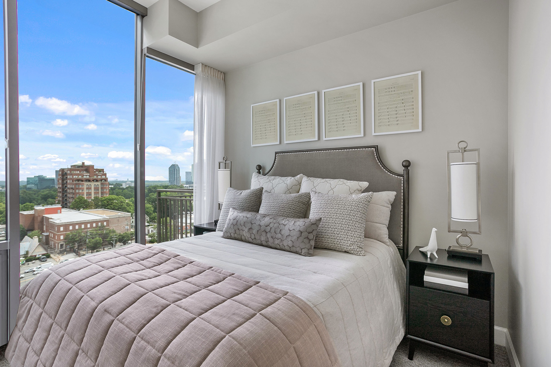West Paces Road apartments in Atlanta - The Residence Buckhead Atlanta - Bedroom