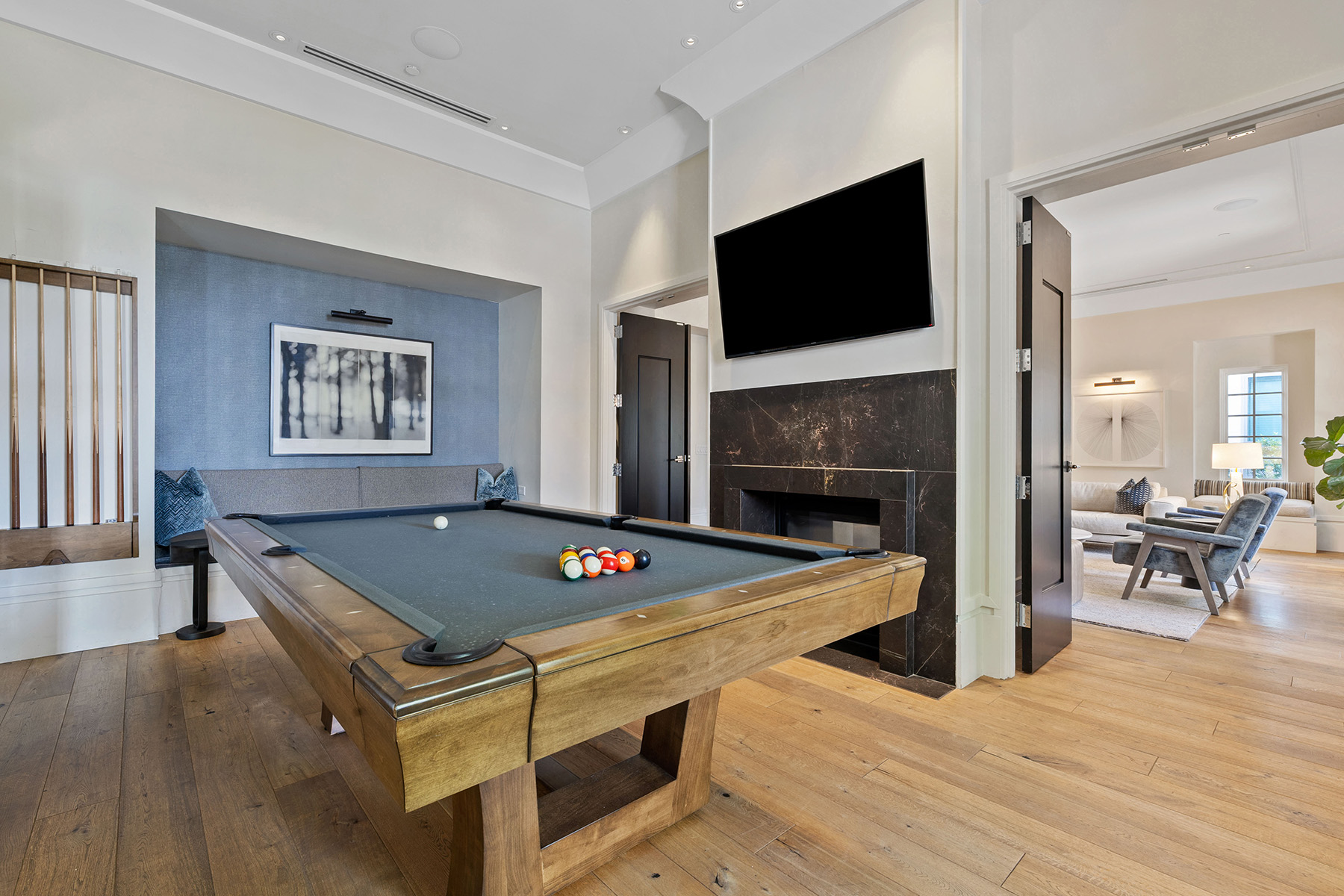 buckhead apts for rent - The Residence Buckhead Atlanta - The Mansion Billiards