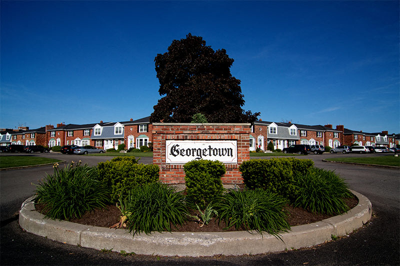 Georgetown | Apartments & Townhouses in Williamsville, NY