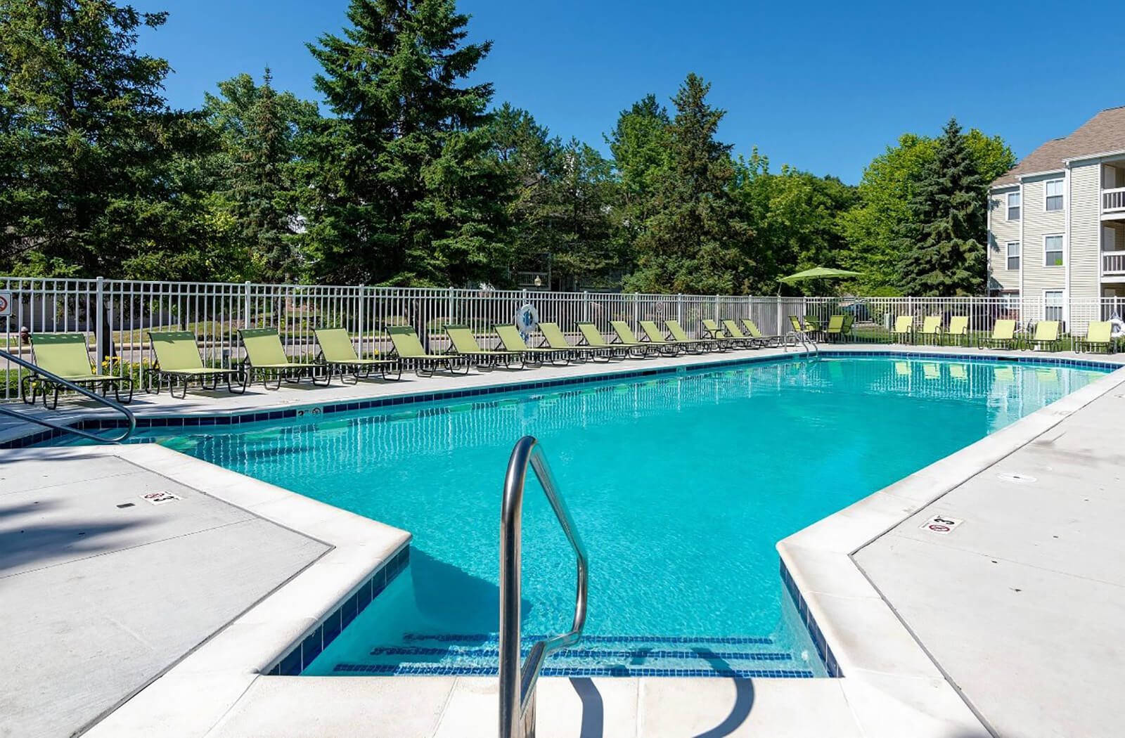 Burwick Farms Apartments in Howell, MI For Rent