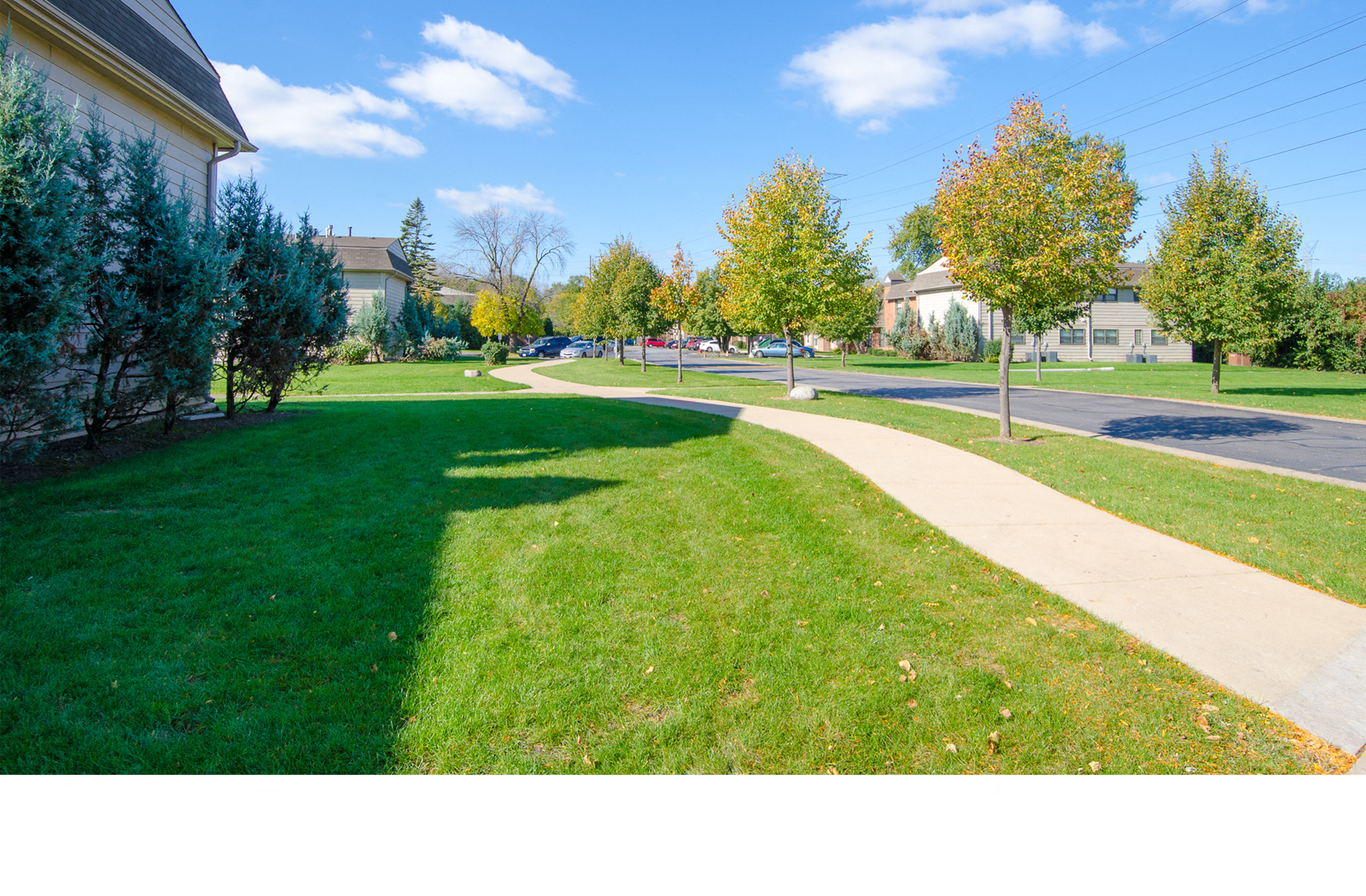 Riverside Village Apartments in Chicago, IL