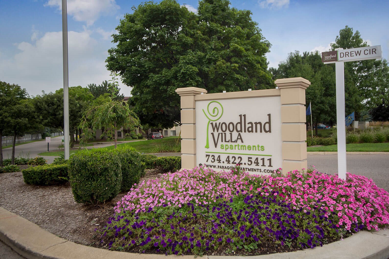 Apartments in Westland, MI Woodland Villa Apartments