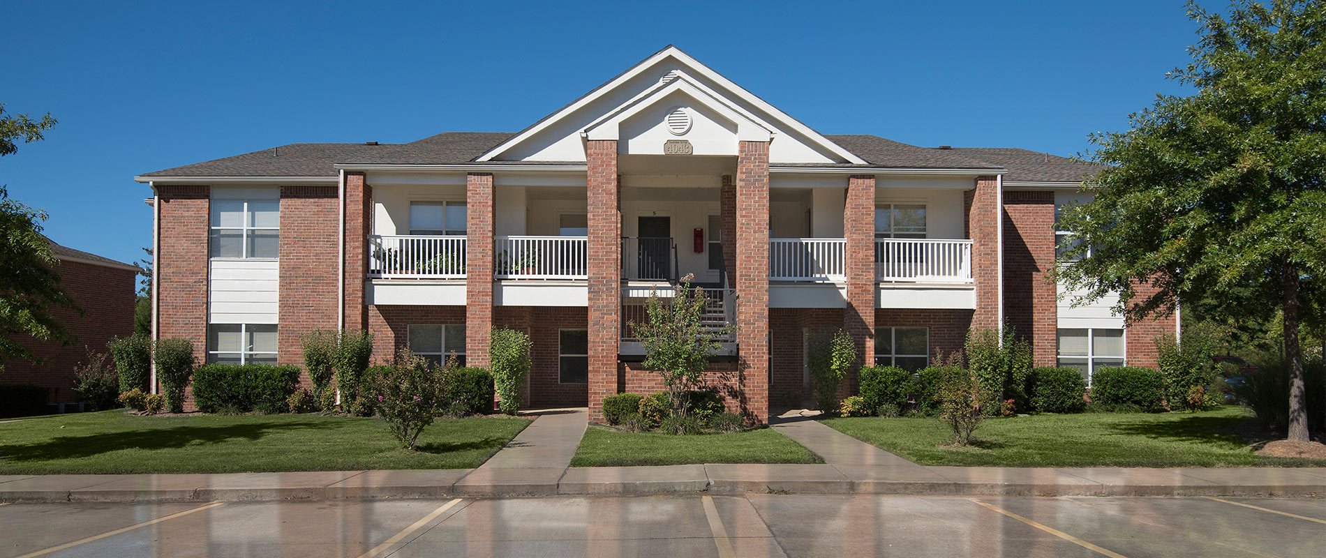 Stearns Street & Vantage Center* Apartments in Fayetteville, AR