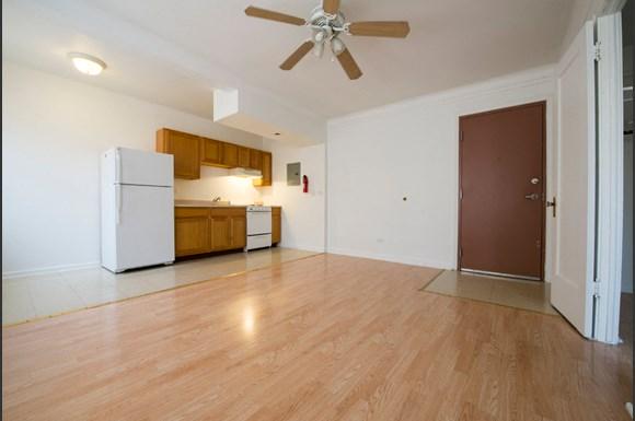 Austin Apartments for rent in Chicago | 5957 W Madison Kitchen