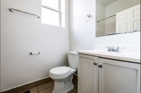 North Lawndale Apartments for rent in Chicago | 1224 S Troy Bathroom