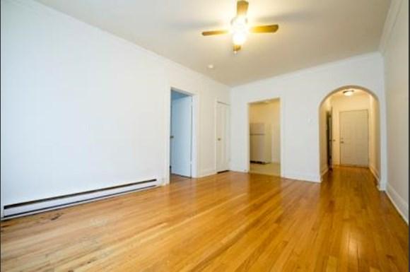 8109 S Ashland Apartments Chicago Living Room