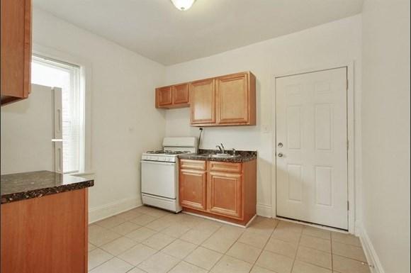 Pullman Apartments for rent in Chicago | 11250 S Indiana Kitchen