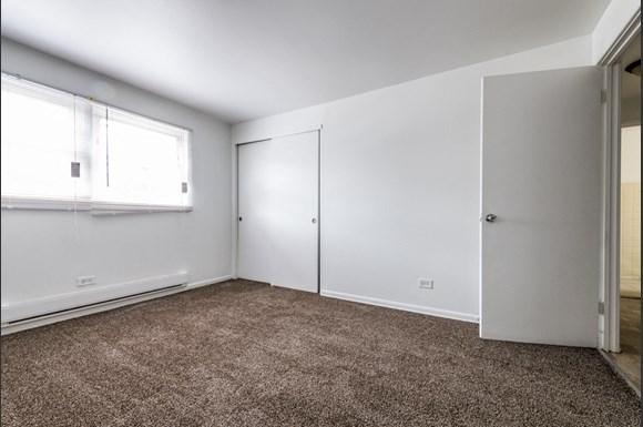 Chatham Apartments for rent in Chicago | 8345 S Drexel Ave Bedroom