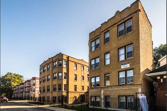 7701 S Stewart Ave Apartments Chicago Exterior