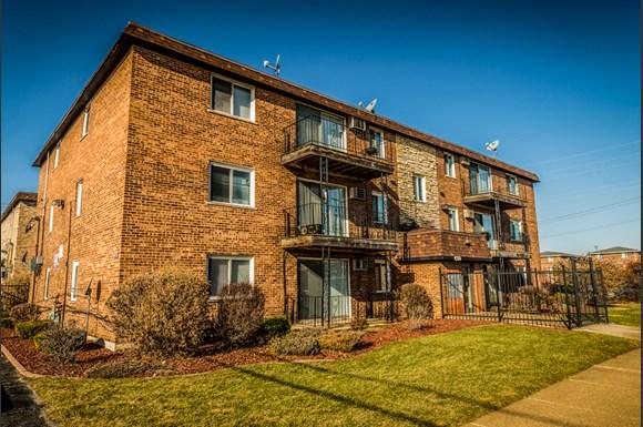 Exterior of Apartments in Calumet City, IL | Pangea Real Estate