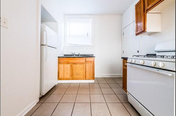 South Shore Apartments for rent in Chicago | 7700 S Kingston Kitchen