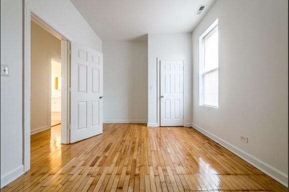 South Shore Apartments for rent in Chicago | 2817 E 77th St Bedroom
