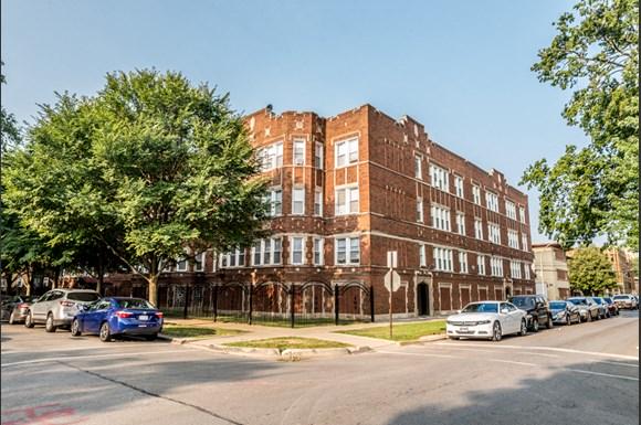 Auburn Gresham Apartments for rent in Chicago | 8000 S Paulina