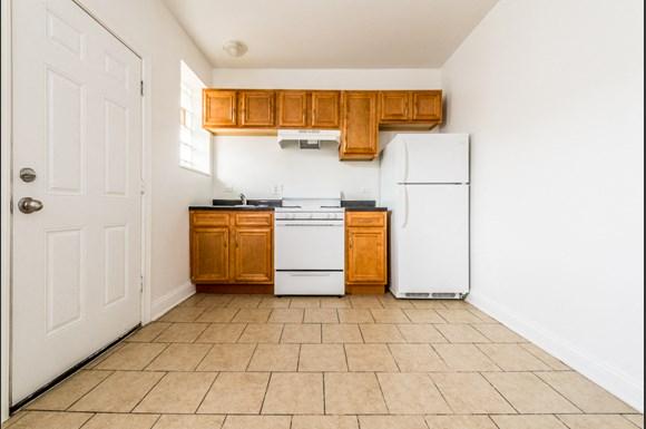 Auburn Gresham Apartments for rent in Chicago | 8000 S Paulina Kitchen